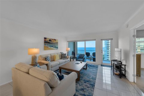 Condo in Pompano Beach, Florida, 2 bedrooms  № 2182353 - photo 23