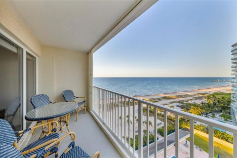 Condo in Pompano Beach, Florida, 2 bedrooms № 2182353