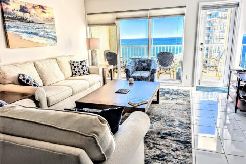 Condo in Pompano Beach, Florida, 2 bedrooms  № 2182353 - photo 4
