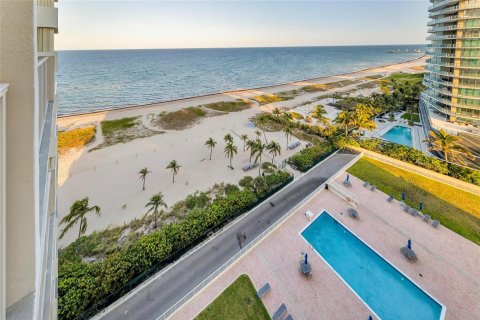 Condo in Pompano Beach, Florida, 2 bedrooms  № 2182353 - photo 22