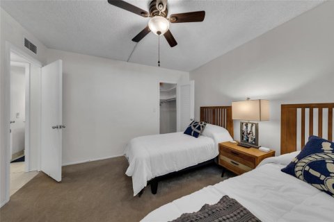 Condo in Pompano Beach, Florida, 2 bedrooms  № 2182353 - photo 17