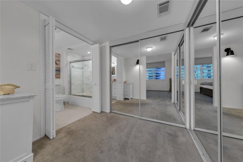Condo in Pompano Beach, Florida, 2 bedrooms  № 2182353 - photo 13