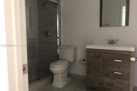Снять в аренду таунхаус в Хомстед, Флорида 2 спальни, 100.71м2, № 1858744 - фото 7