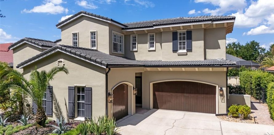 House in Tampa, Florida 5 bedrooms, 365.38 sq.m. № 2391606