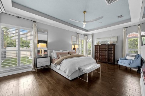 House in Tampa, Florida 5 bedrooms, 365.38 sq.m. № 2391606 - photo 29