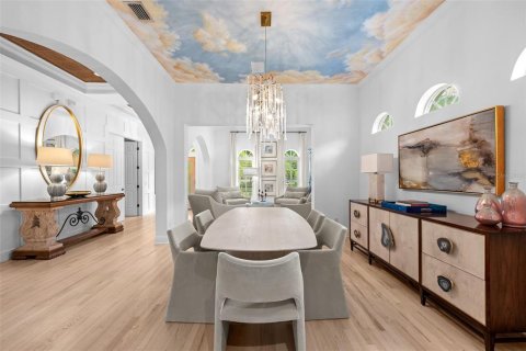 House in Tampa, Florida 5 bedrooms, 365.38 sq.m. № 2391606 - photo 6