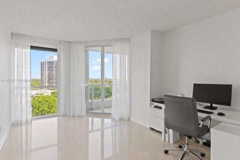 Купить кондоминиум в Авентура, Флорида 2 спальни, 139.82м2, № 1957929 - фото 16