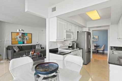 Купить кондоминиум в Авентура, Флорида 2 спальни, 139.82м2, № 1957929 - фото 5
