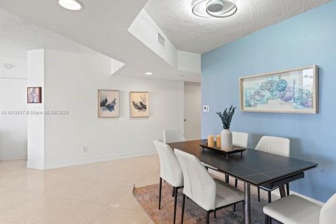 Купить кондоминиум в Авентура, Флорида 2 спальни, 139.82м2, № 1957929 - фото 12