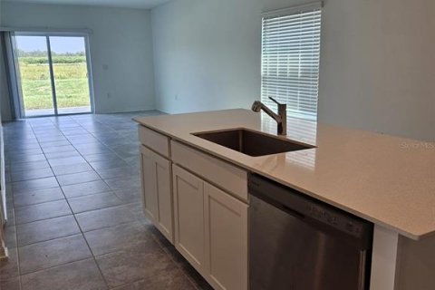 House in Winter Haven, Florida 3 bedrooms, 133.04 sq.m. № 1810612 - photo 8