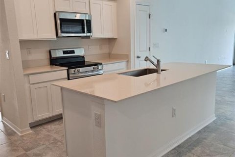 House in Winter Haven, Florida 3 bedrooms, 133.04 sq.m. № 1810612 - photo 2