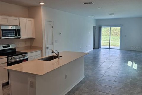 House in Winter Haven, Florida 3 bedrooms, 133.04 sq.m. № 1810612 - photo 9