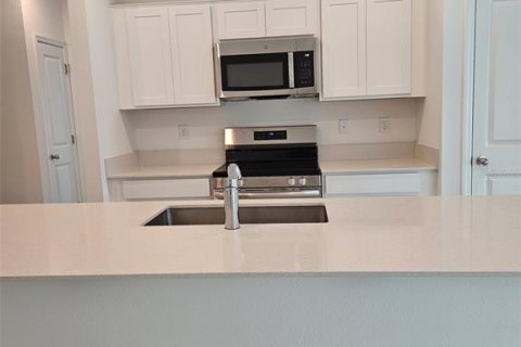 House in Winter Haven, Florida 3 bedrooms, 133.04 sq.m. № 1810612 - photo 3