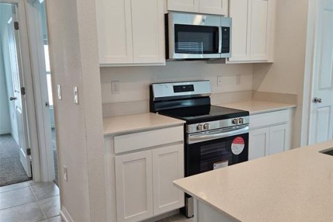 House in Winter Haven, Florida 3 bedrooms, 133.04 sq.m. № 1810612 - photo 6
