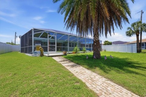 Casa en venta en Port Charlotte, Florida, 3 dormitorios, 130.06 m2 № 2211599 - foto 4