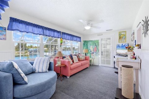 Casa en venta en Port Charlotte, Florida, 3 dormitorios, 130.06 m2 № 2211599 - foto 24