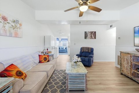 Casa en venta en Port Charlotte, Florida, 3 dormitorios, 130.06 m2 № 2211599 - foto 12