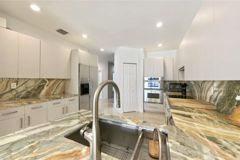 Touwnhouse à vendre à Lauderdale-by-the-Sea, Floride: 3 chambres, 199.28 m2 № 1748373 - photo 6