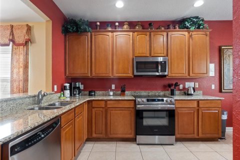 Casa en venta en Kissimmee, Florida, 5 dormitorios, 231.7 m2 № 1539911 - foto 5