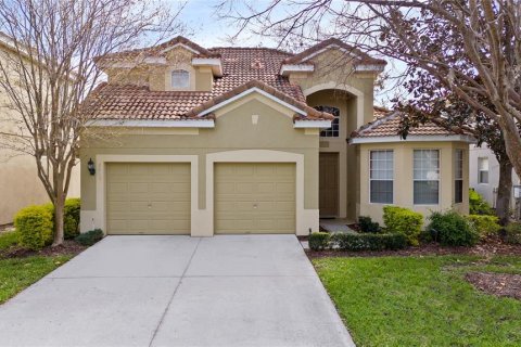 Casa en venta en Kissimmee, Florida, 5 dormitorios, 231.7 m2 № 1539911 - foto 1