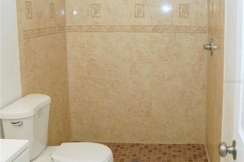 House in Tampa, Florida 3 bedrooms, 102.19 sq.m. № 1822487 - photo 8