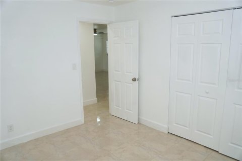 House in Tampa, Florida 3 bedrooms, 102.19 sq.m. № 1822487 - photo 13