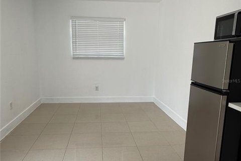 House in Tampa, Florida 3 bedrooms, 102.19 sq.m. № 1822487 - photo 17