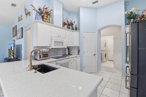House in Beverly Hills, Florida 2 bedrooms, 154.96 sq.m. № 2202970 - photo 3
