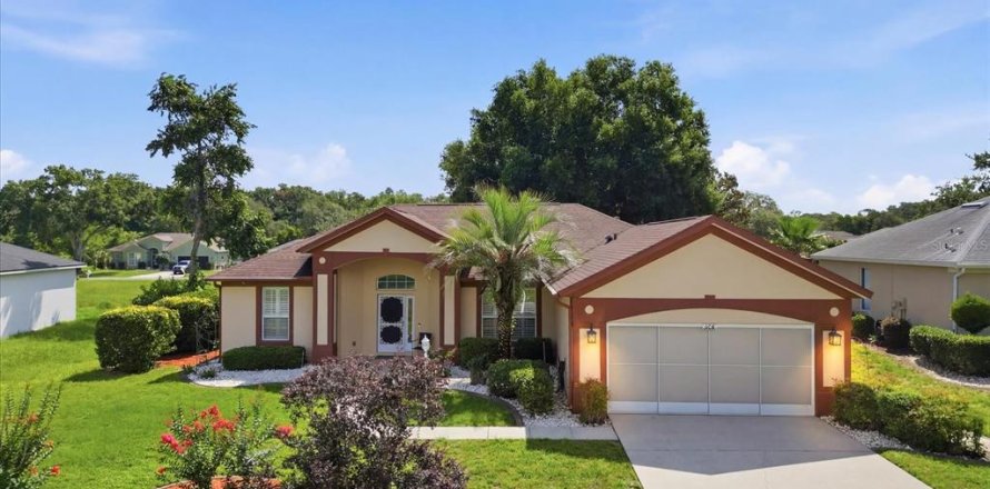 House in Beverly Hills, Florida 2 bedrooms, 154.96 sq.m. № 2202970