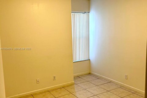 Снять в аренду виллу или дом в Коконат Крик, Флорида 3 спальни, 130.16м2, № 1992319 - фото 23