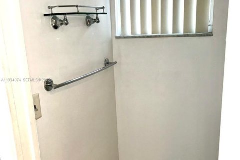 Снять в аренду виллу или дом в Коконат Крик, Флорида 3 спальни, 130.16м2, № 1992319 - фото 19