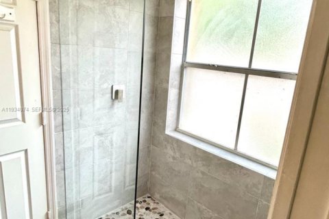 Снять в аренду виллу или дом в Коконат Крик, Флорида 3 спальни, 130.16м2, № 1992319 - фото 17