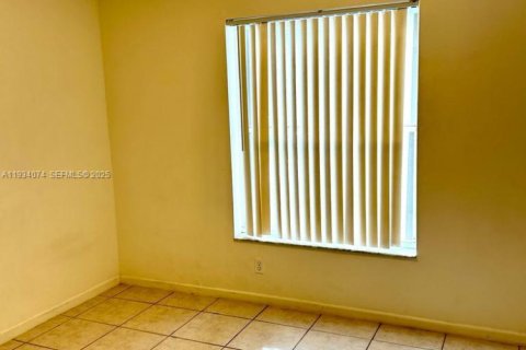 Снять в аренду виллу или дом в Коконат Крик, Флорида 3 спальни, 130.16м2, № 1992319 - фото 21