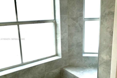 Снять в аренду виллу или дом в Коконат Крик, Флорида 3 спальни, 130.16м2, № 1992319 - фото 18