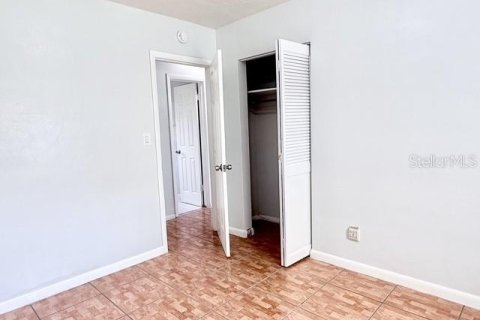 Villa ou maison à louer à Orlando, Floride: 3 chambres, 78.04 m2 № 2411642 - photo 12