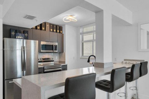 Copropriété à louer à Miami, Floride: 2 chambres, 103.68 m2 № 1928608 - photo 10