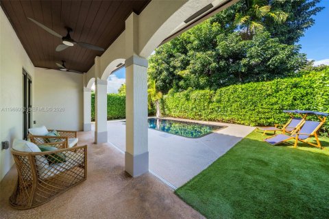 Casa en venta en Miami, Florida, 4 dormitorios, 269.04 m2 № 2027870 - foto 28