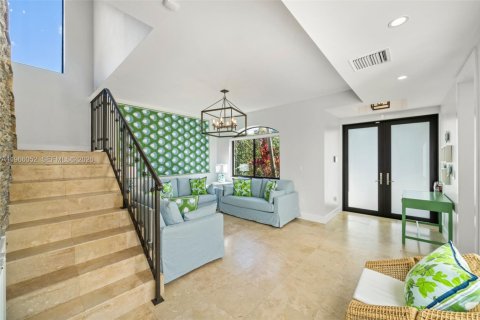 Casa en venta en Miami, Florida, 4 dormitorios, 269.04 m2 № 2027870 - foto 4
