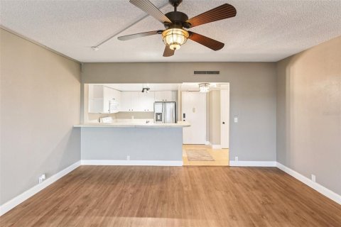 Condo in Clearwater, Florida, 1 bedroom  № 1873134 - photo 7