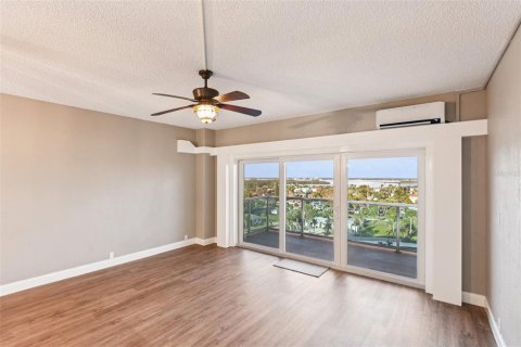 Condo in Clearwater, Florida, 1 bedroom  № 1873134 - photo 5