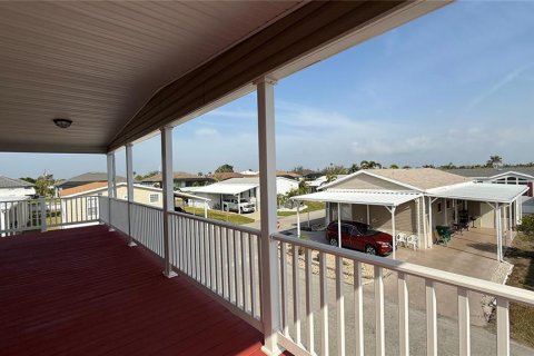 Villa ou maison à louer à Punta Gorda, Floride: 2 chambres, 150.5 m2 № 1616762 - photo 1