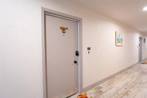 Condo in New Smyrna Beach, Florida, 2 bedrooms  № 1651136 - photo 3