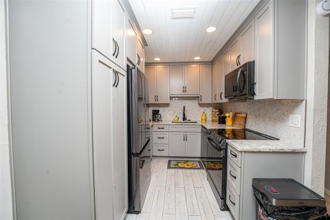 Condo in New Smyrna Beach, Florida, 2 bedrooms  № 1651136 - photo 5