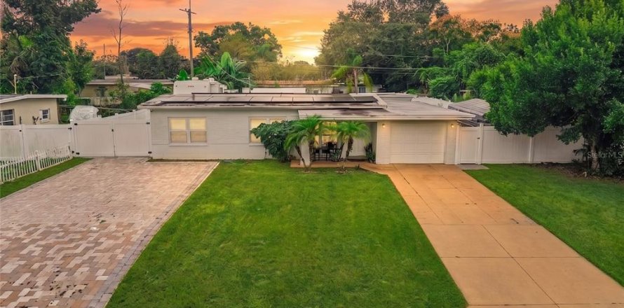 Villa ou maison à Orlando, Floride 4 chambres, 114.08 m2 № 2425531