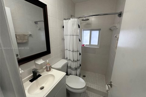 Купить виллу или дом в Майами, Флорида 2 спальни, 107.95м2, № 1932234 - фото 18