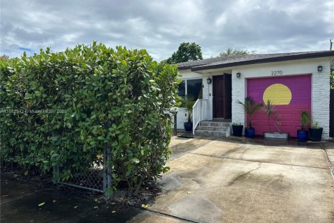 Купить виллу или дом в Майами, Флорида 2 спальни, 107.95м2, № 1932234 - фото 2