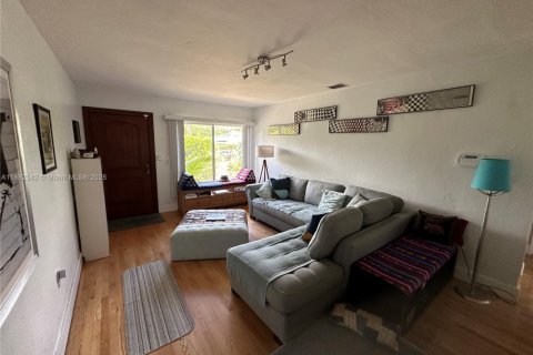 Купить виллу или дом в Майами, Флорида 2 спальни, 107.95м2, № 1932234 - фото 6