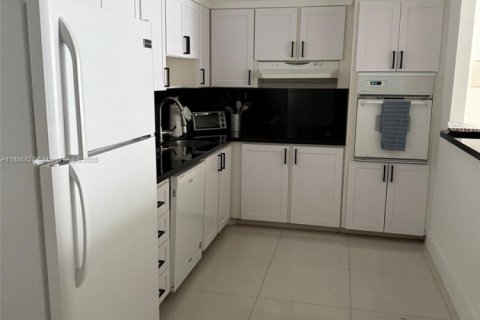 Купить кондоминиум в Санни-Айлс-Бич, Флорида 2 спальни, 139.82м2, № 2169617 - фото 6