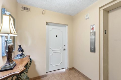 Купить кондоминиум в Сарасота, Флорида 6 комнат, 130.81м2, № 2093485 - фото 3