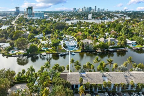 Condominio en venta en Fort Lauderdale, Florida, 2 dormitorios, 117.43 m2 № 860394 - foto 1